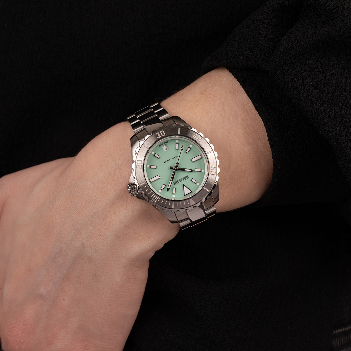 Montre BALMAIN ophrys femme bracelet acier inoxydable gris - vue porté 1