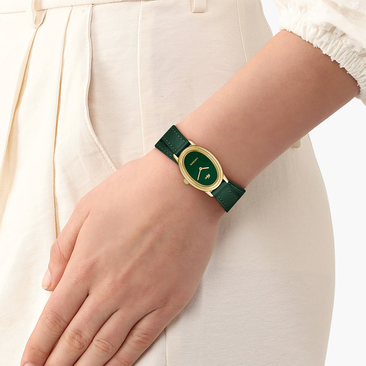 Montre LACOSTE LACOSTE parisienne femme bracelet cuir vert - vue porté 1