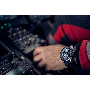 Montre Hamilton homme chronographe acier caoutchouc noir. Edition limité 988 monde.