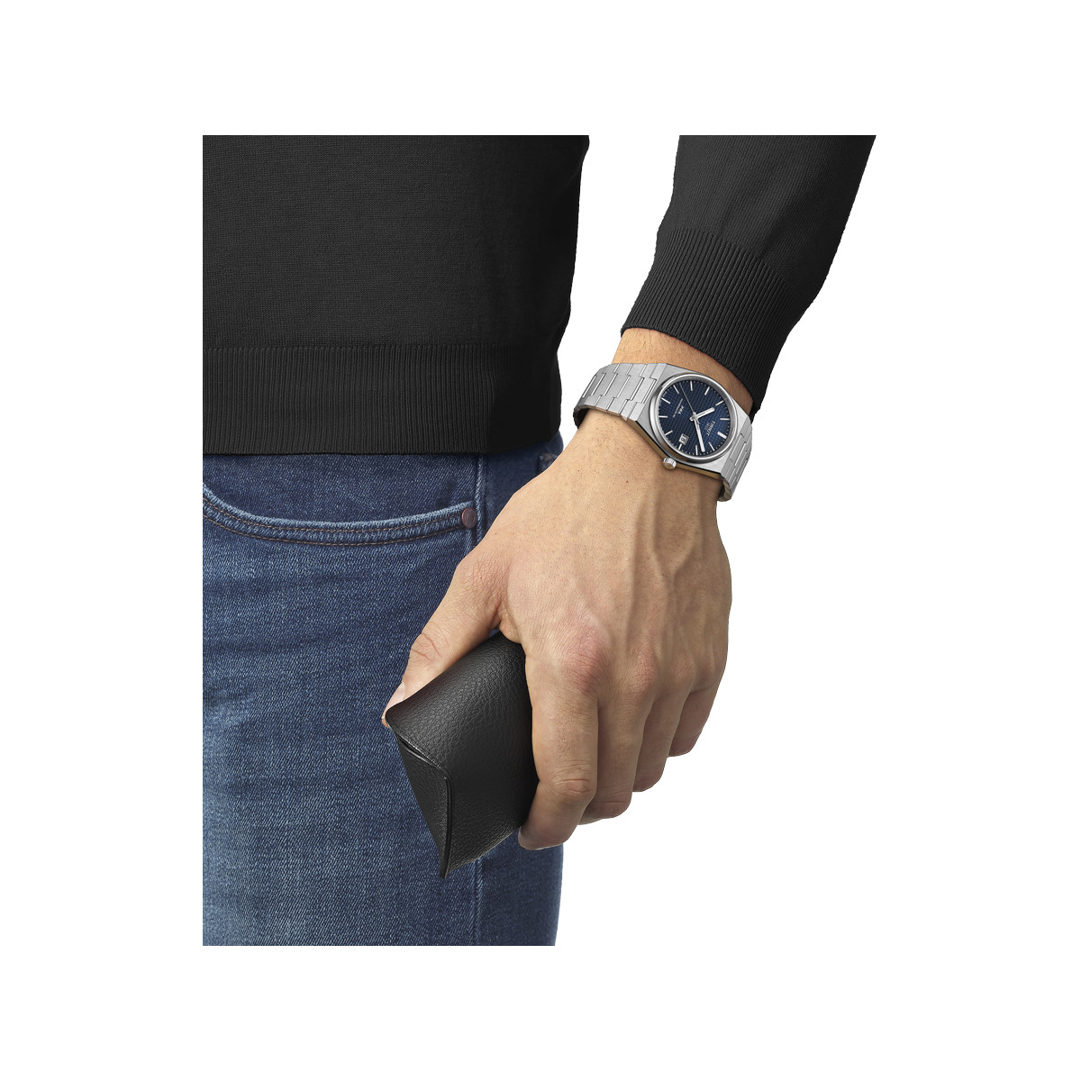 Montre TISSOT T-CLASSIC PRX POWERMATIC 80 homme automatique cadran bleu bracelet acier inoxydable - vue porté 1