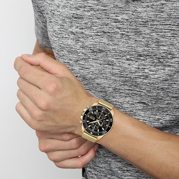 Montre Boss homme chronographe acier doré jaune maille milanaise