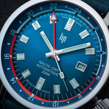 Montre Lip homme automatique acier bracelet silicone bleu