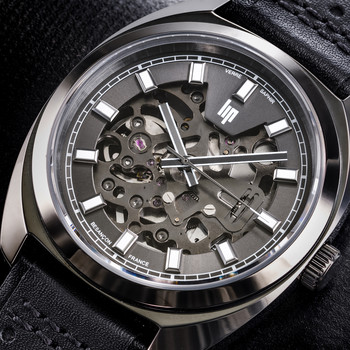 Montre Lip homme automatique acier bracelet cuir noir