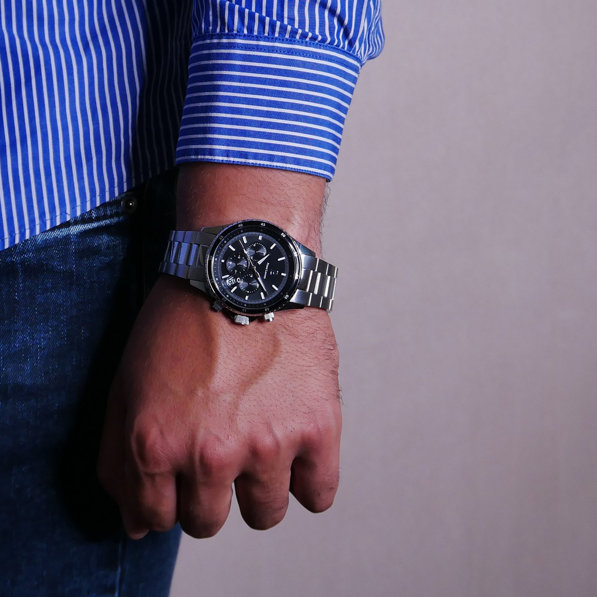 Montre PIERRE LANNIER Cronos homme chronographe bracelet acier - vue porté 3