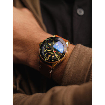 Montre AVI 8 Flyboy homme bracelet cuir marron