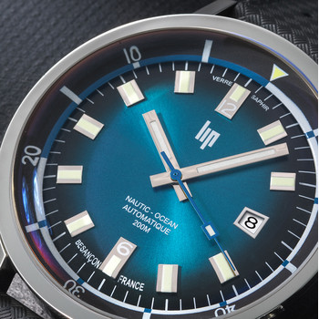 Montre LIP Grande Nautic-Océan homme automatique cadran bleu, bracelet caoutchouc noir, boitier acier inoxydable