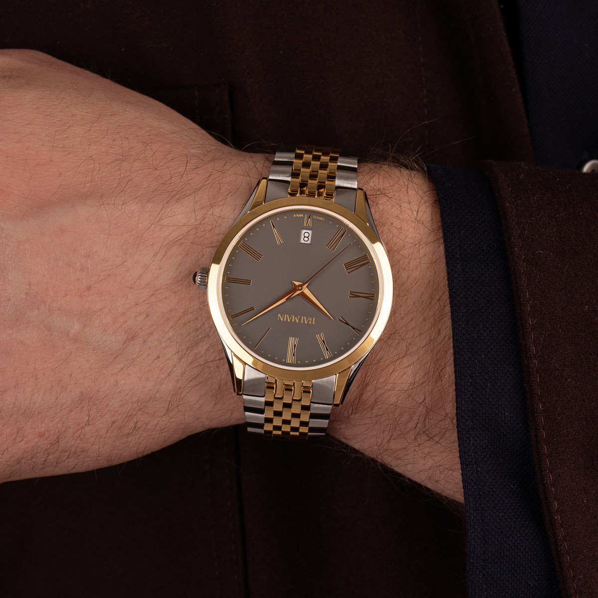 Montre BALMAIN classic r homme bracelet acier inoxydable bicolore jaune - vue porté 1