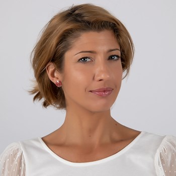 Boucles d'oreille en corail avec motif fleur en spirale en argent 925 | Aden