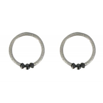 Boucles d'Oreilles Petites Créoles Argent 925 Brossé et ses 3 Diamants Noirs
