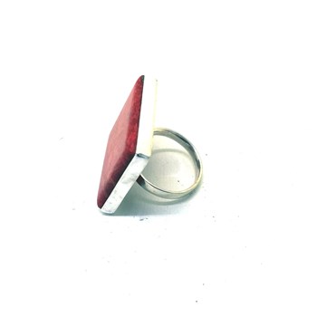 Bague carrée gorgone rouge