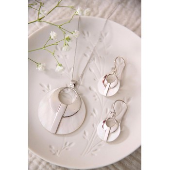 Cadeau Original création Pendentif nacre Argent massif rond femme