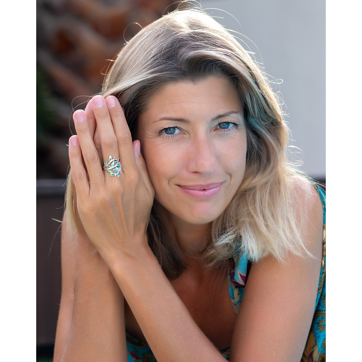 Bague artisanale nacre abalone pétales floraux argent 925 | Collection Zelira ADEN - vue 2