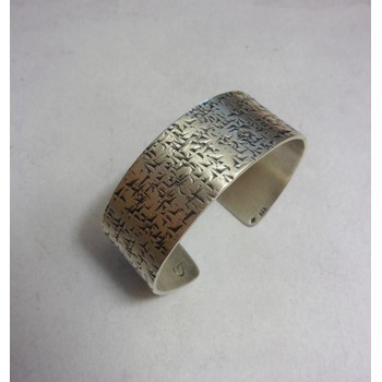 Aimorés' Cuff - Hammered sterling silver
