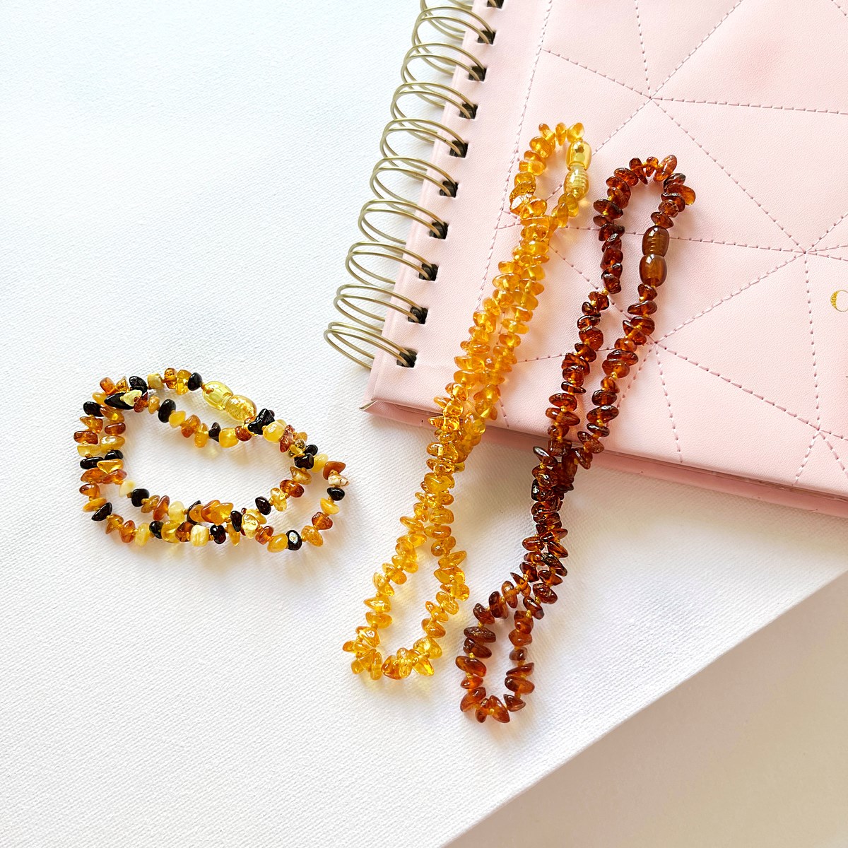 Collier pour bébé en ambre à clip - vue 3