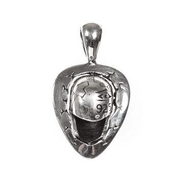 Tête de mort et médiator pendentif pierre noire argent