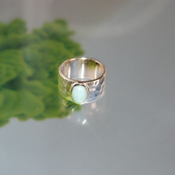 Bague aventurine et plaqué or martelé VICTORIA - Bijoux Privés Discovery