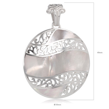 Pendentif argent rond en dentelles d'argent fin et vagues de nacre blanche