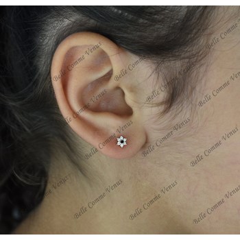 Boucles d'oreilles fleur d'oxyde de zirconium blancs et noir Plaqué OR 750 3 microns
