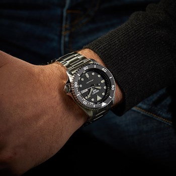 Montre Seiko 5 sport automatique acier cadran noir