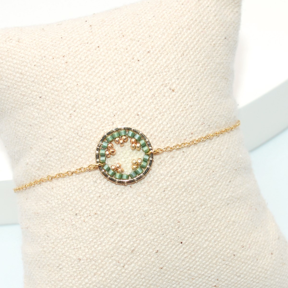 Bracelet  avec anneau tissé de perles miyuki vert-Doré à l'or fin - vue 3