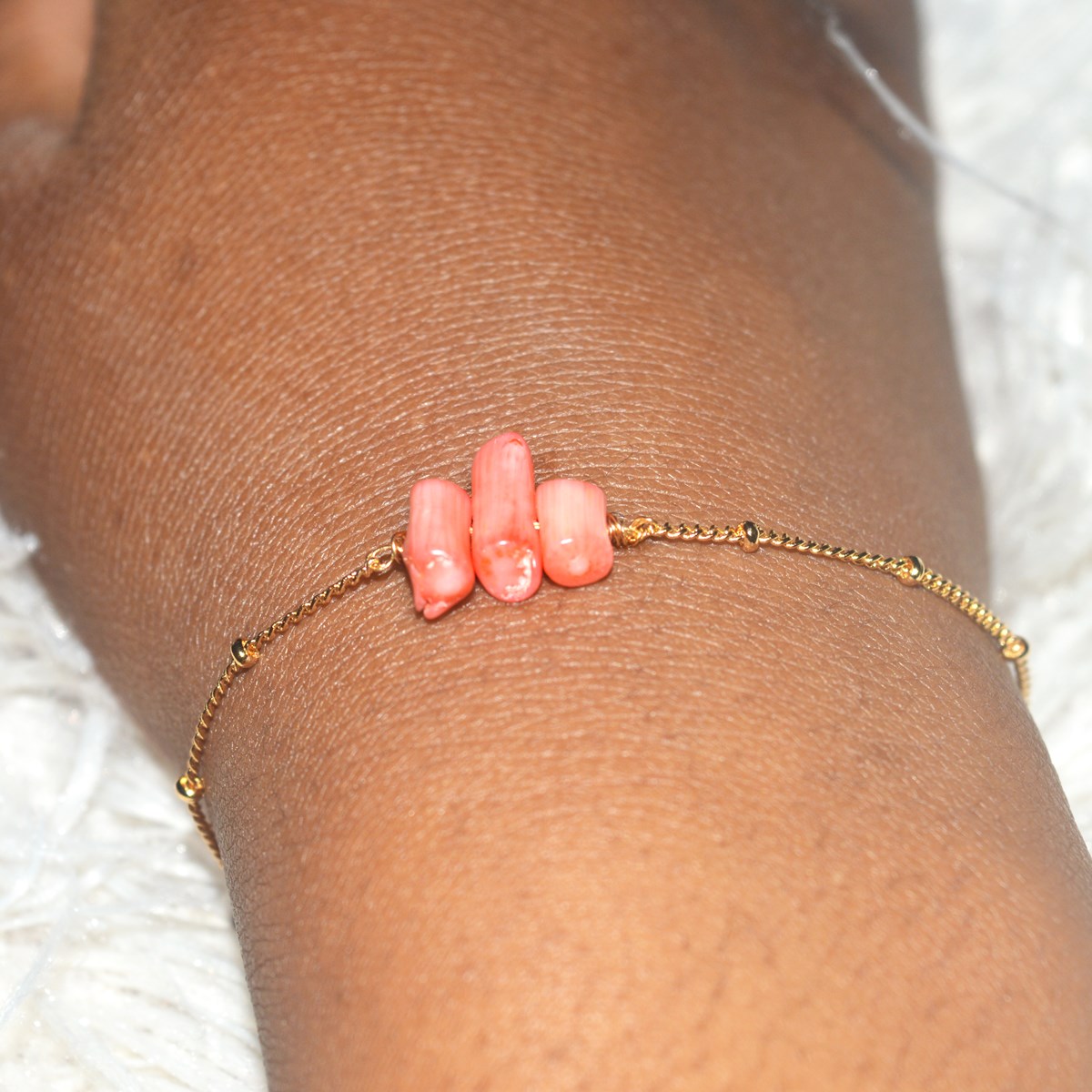 Bracelet Chaîne fine multi boules perles de corail baton - Plaqué or - vue 3