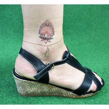 Gold-plated 750 3-micron feather anklet chain