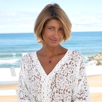 Collier Chaîne en Argent Plaqué Or 18 Carats avec Rubis Facetté - Élégance et Passion