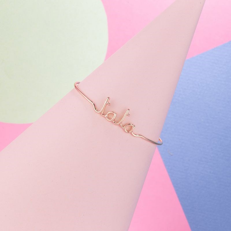 'TATA' Bracelet jonc en fil lettering rosé à message - vue 2