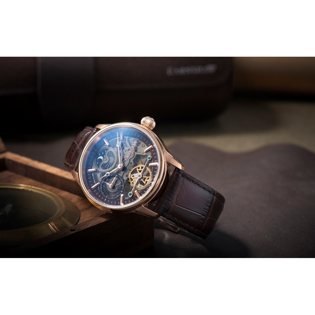 Montre automatique boîtier rond bracelet cuir véritable EARNSHAW Longitude Shadow - vue 3
