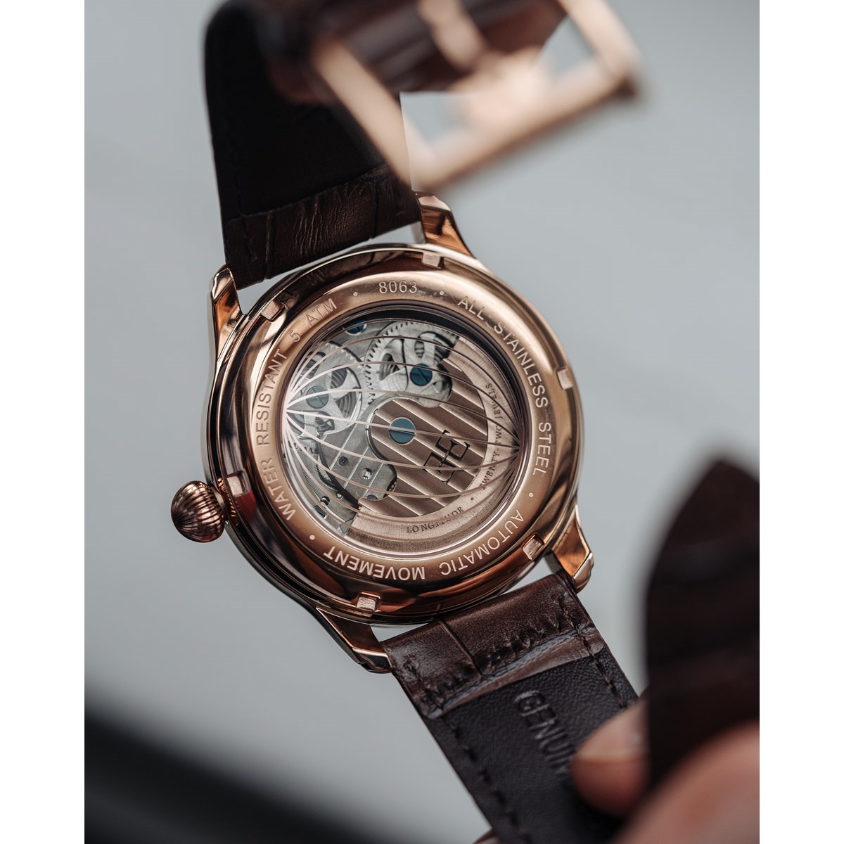 Montre automatique boîtier rond bracelet cuir véritable EARNSHAW Longitude Shadow - vue 4
