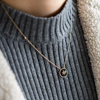 Collier Plaqué Or Tendance Soleil Noir