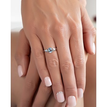 Bague ADEN Or 585 Blanc Aigue-Marine et diamants 1.382grs