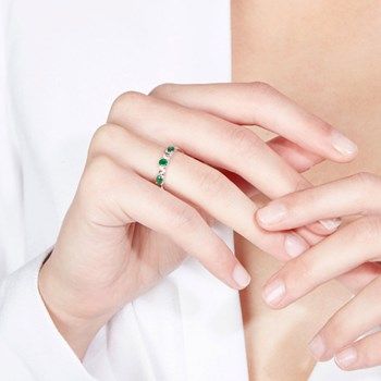 Bague ' Esméralda' Or blanc et Grenat