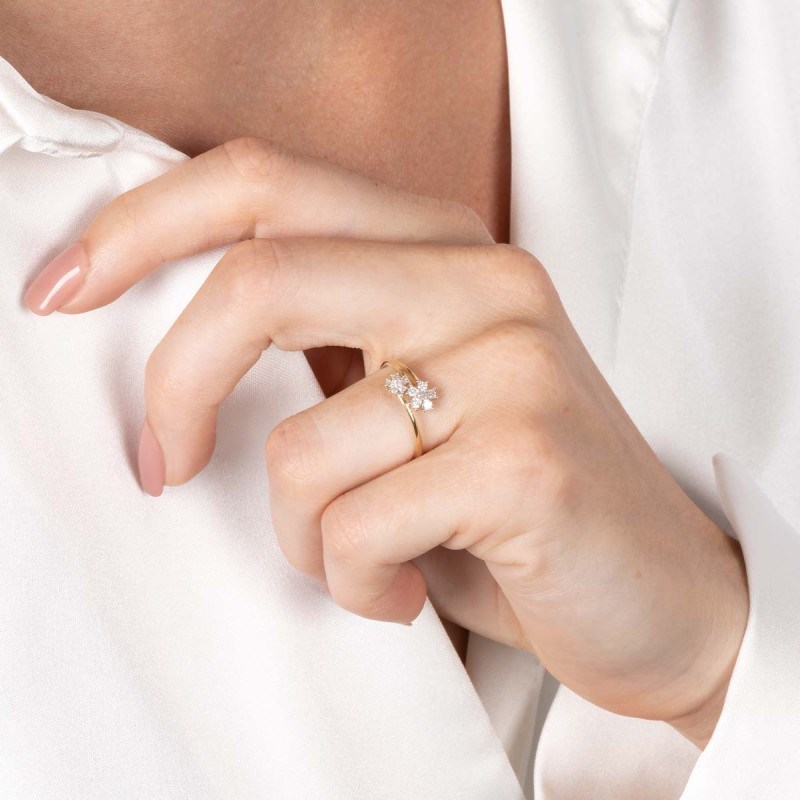 Bague ' Amandine' Or jaune et Diamant - vue 2