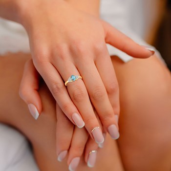 Bague ADEN Or 585 Jaune Aigue-Marine et diamants 2.24grs