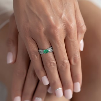 Bague ADEN Emeraude et diamants sur Argent 925 2.89grs
