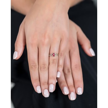 Bague ADEN Or 585 Jaune Rubis et diamants 1.85grs