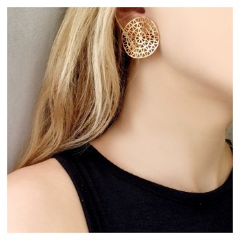 Boucles d'oreilles à clou en plaqué or rose faites à la main en forme de cercle avec arabesque géométrique - Bijou de créateur
