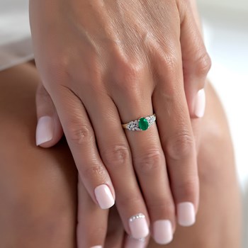 Bague ADEN Or 585 Jaune Emeraude et diamants 2.934grs