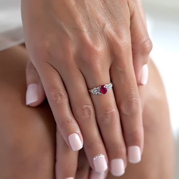 Bague ADEN Or 585 Blanc Rubis et diamants 2.934grs