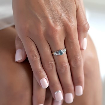 Bague ADEN Or 585 Jaune Aigue-Marine et diamants 2.934grs