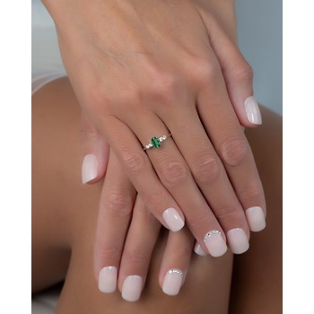 Bague ADEN Or 585 Blanc Emeraude et diamants 1.6grs