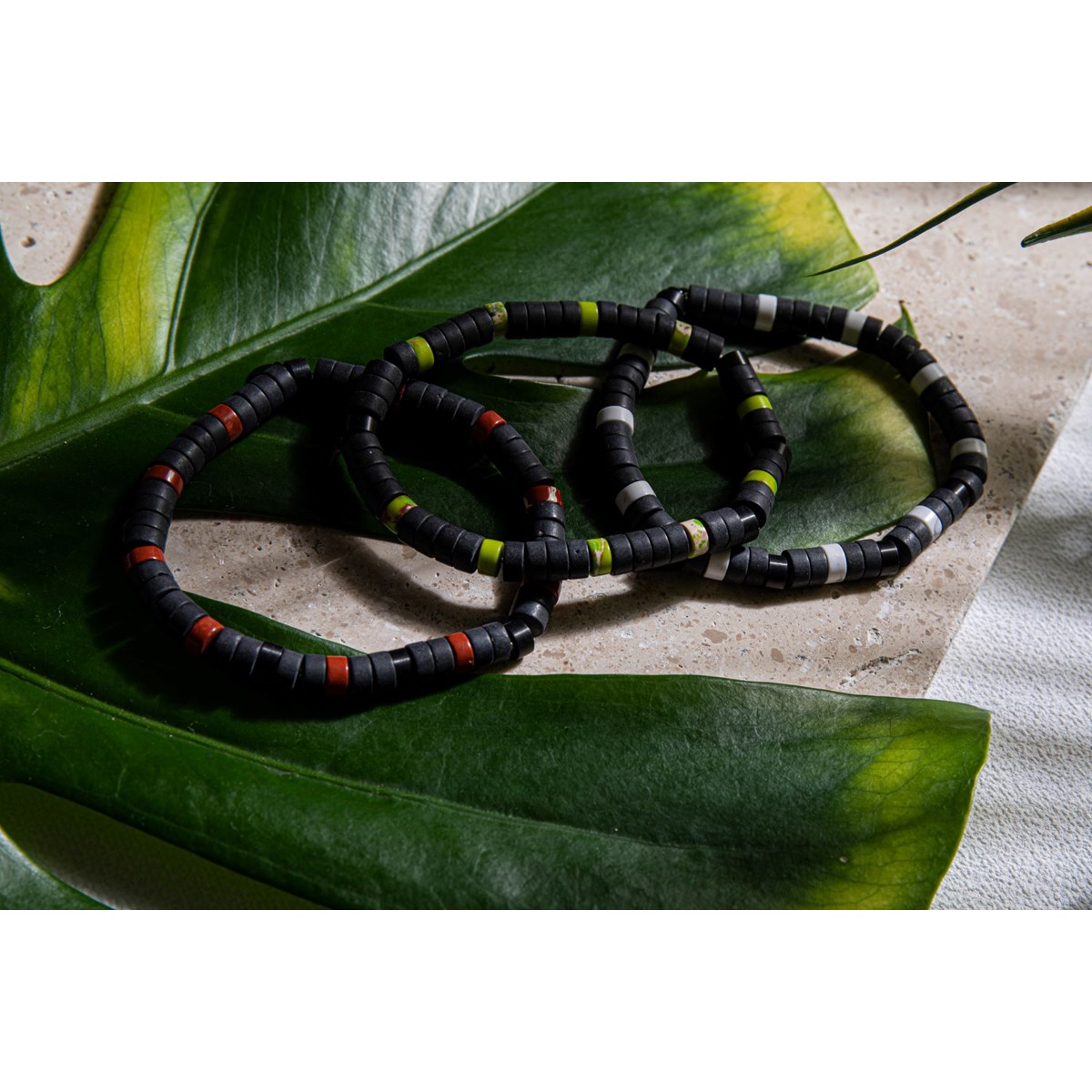 Bracelet Perles Heishi Agate Noire Mate Turquoise Blanche - vue 5