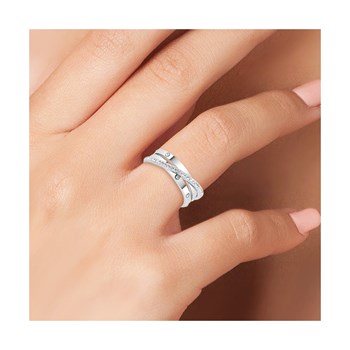 SC Crystal ring adorned with sparkling crystals