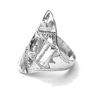 Long hand-engraved Tuareg ring