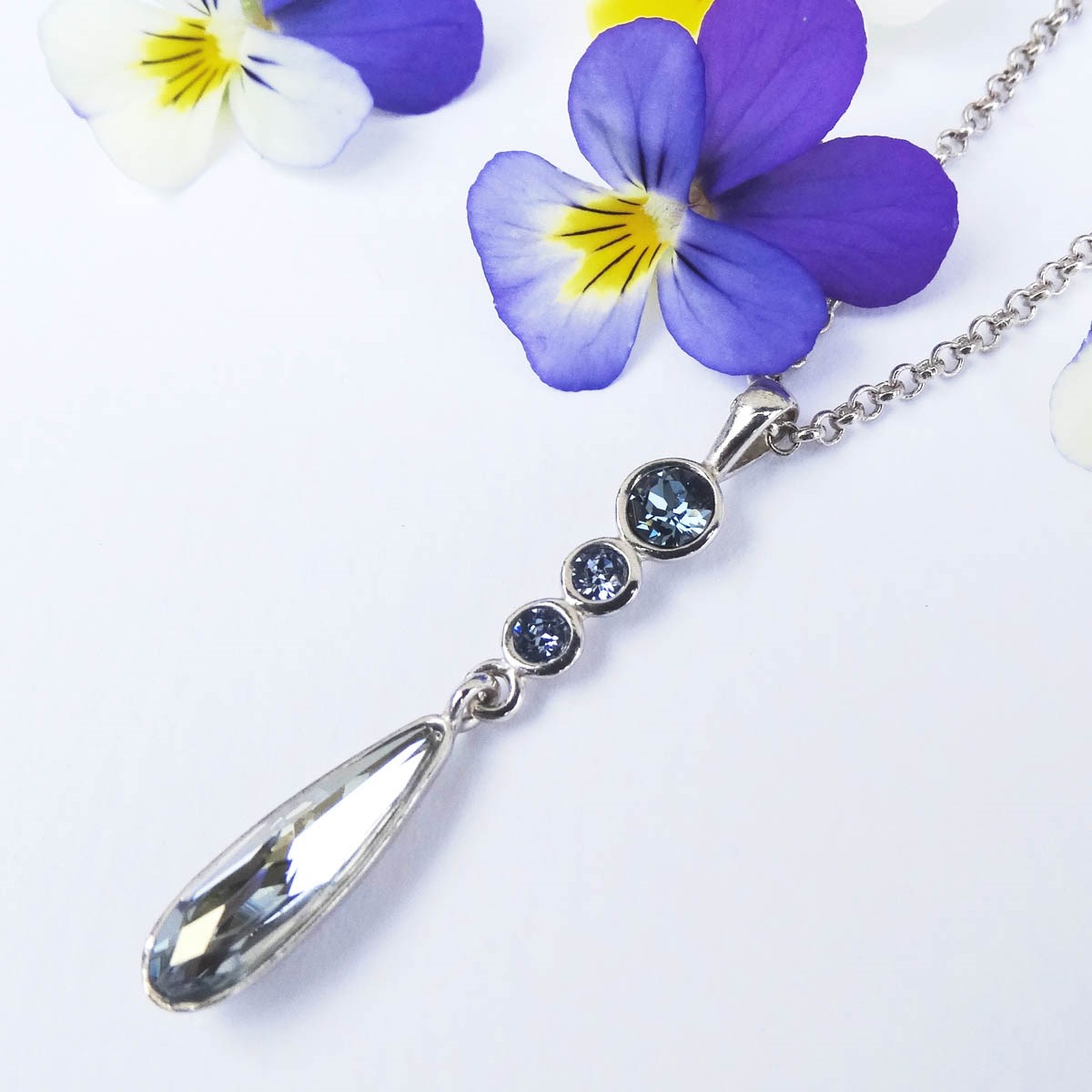 Pendentif + chaîne JOSÉPHINE goutte Argenté & Bleu Marine - vue 3
