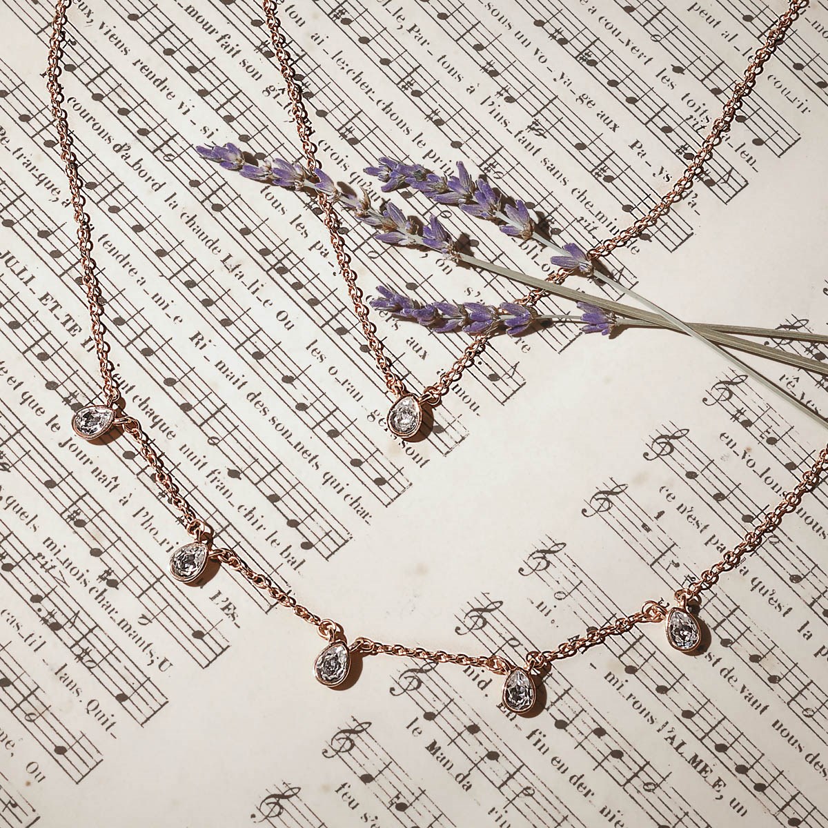 Collier ras de cou ROSÉE goutte Doré & Blanc - vue 3