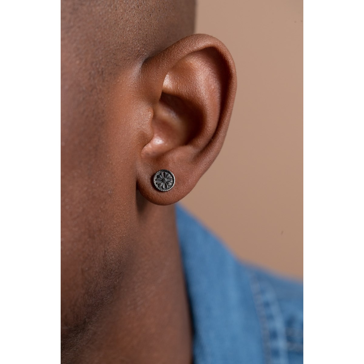 Boucles d'oreilles clous Vitor en PVD - vue 2