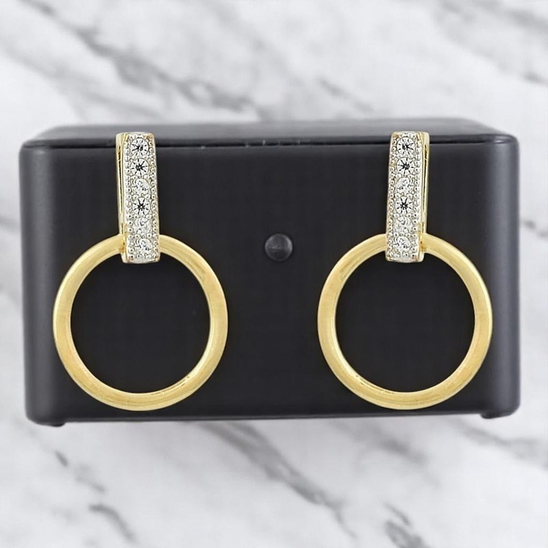 Boucles d'oreilles cercle barre sertie d'oxydes de zirconium Plaqué or 750 3 microns 2 tons - vue 4