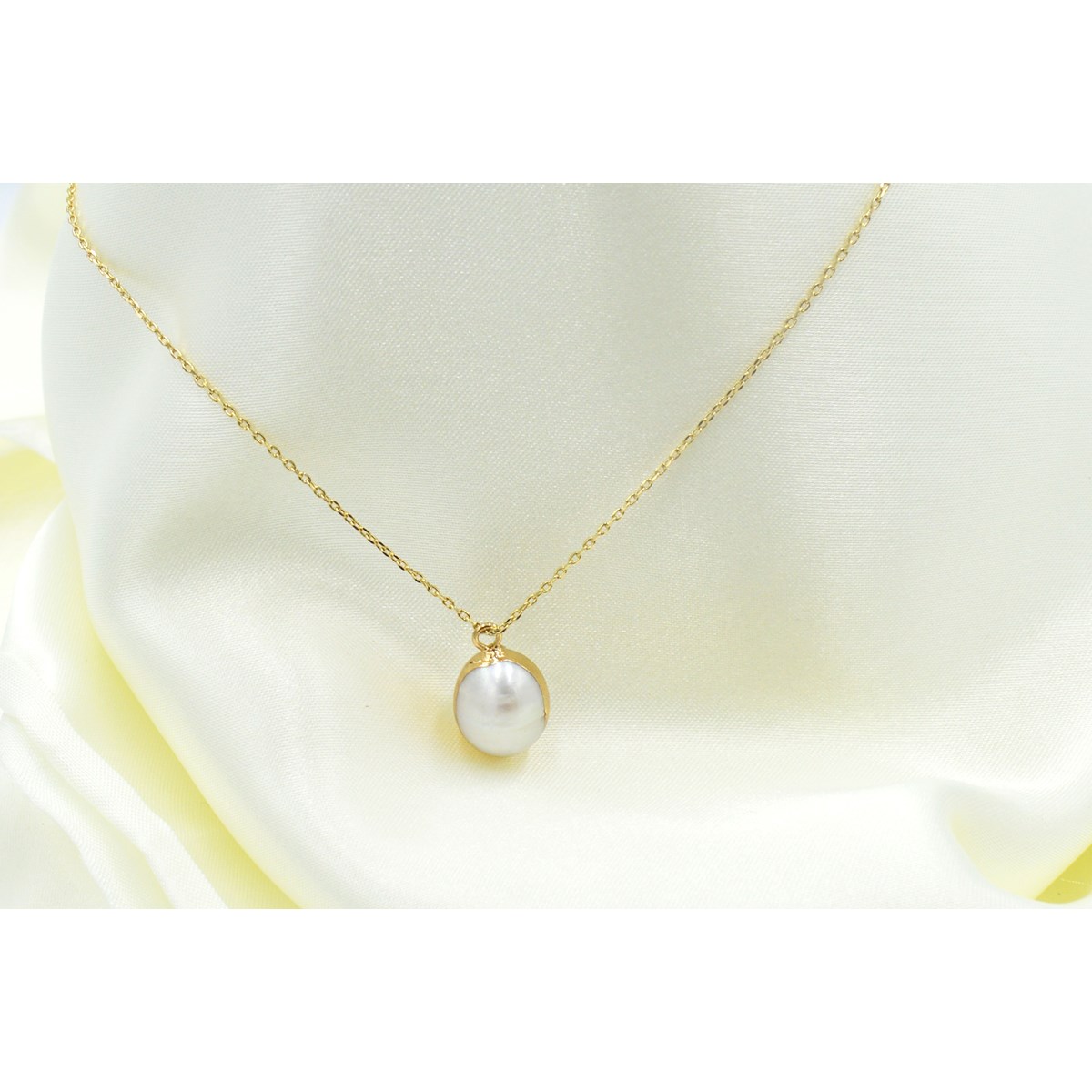 Collier délicat minimaliste pendentif perle de nacre doré - vue 2